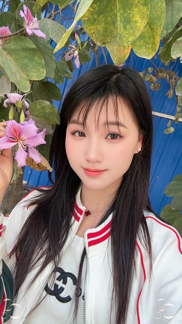没啥想说的 就是心里闷闷的 将所有情绪都深埋于心