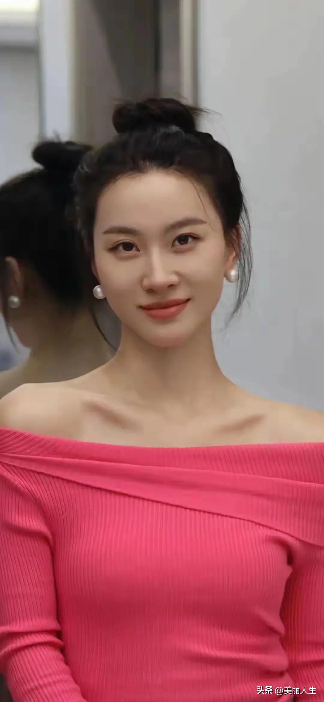 家门口的樱花
最好的美景在春天