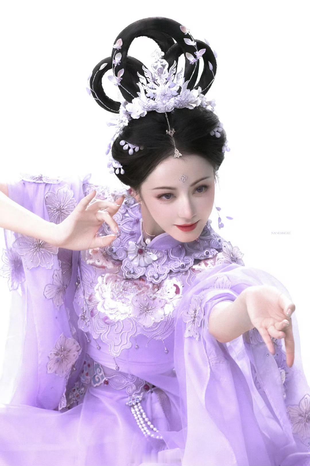 这张真的真的真的好有神性，仙女下凡[捂嘴哭][捂嘴哭][捂嘴哭] ​​​