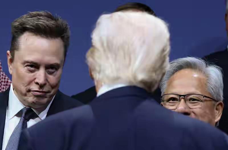 德国很生气，理由却让普通人感觉啼笑皆非。

原因是特朗普宣布，未来一年，美国将从