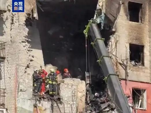 4月25日，乌克兰总统泽连斯基向全世界通报：俄罗斯对乌克兰中东部第聂伯罗彼得罗夫