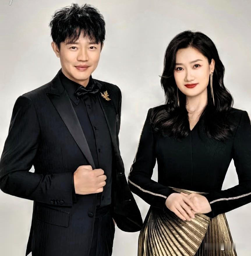 玲花和曾毅成立的公司，玲花老公开的，演出收入一半抽走，玲花拿一半，剩下的一半曾毅