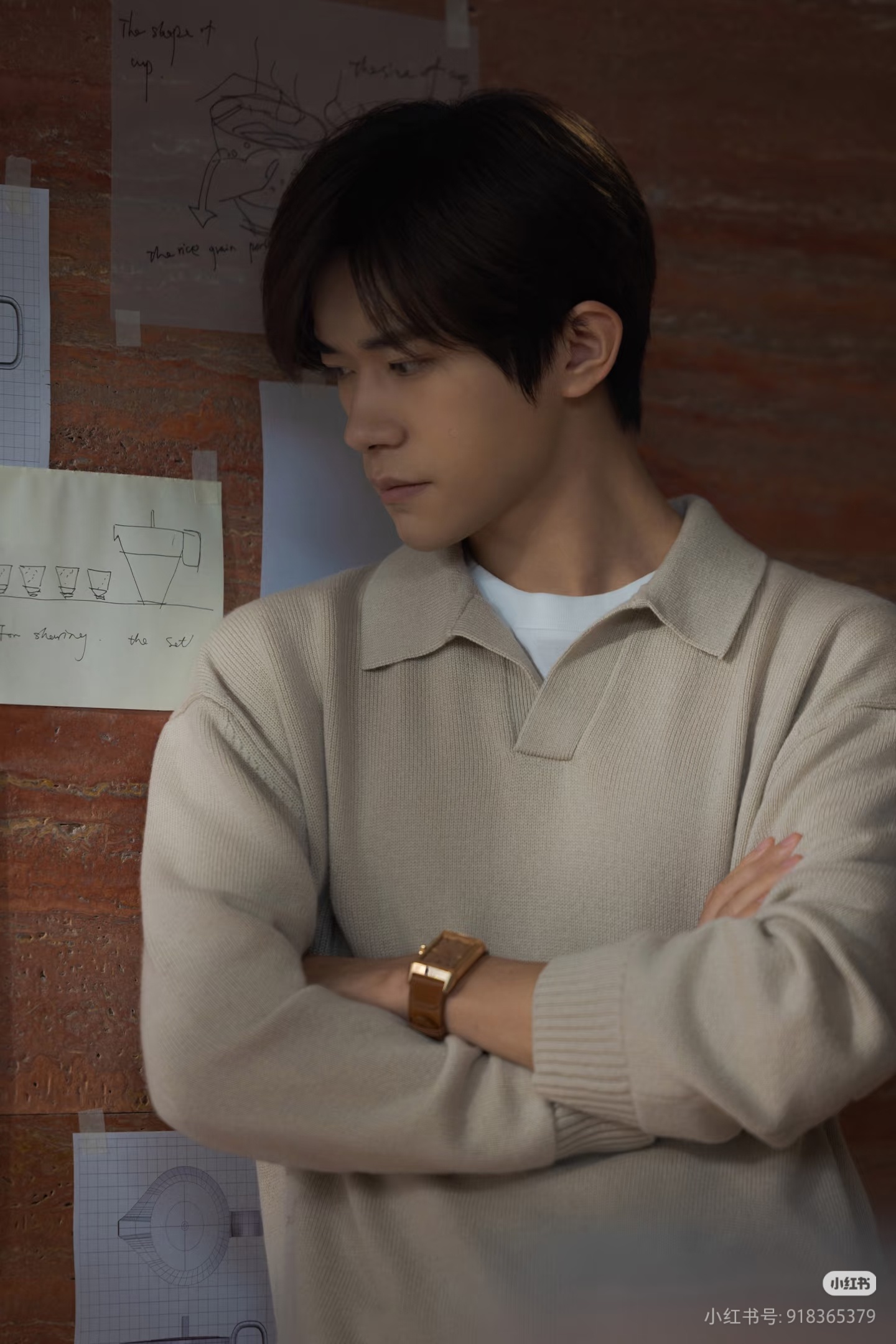 这个动作好啊 怎么感觉隐约看得到胸肌易烊千玺积家全球代言人