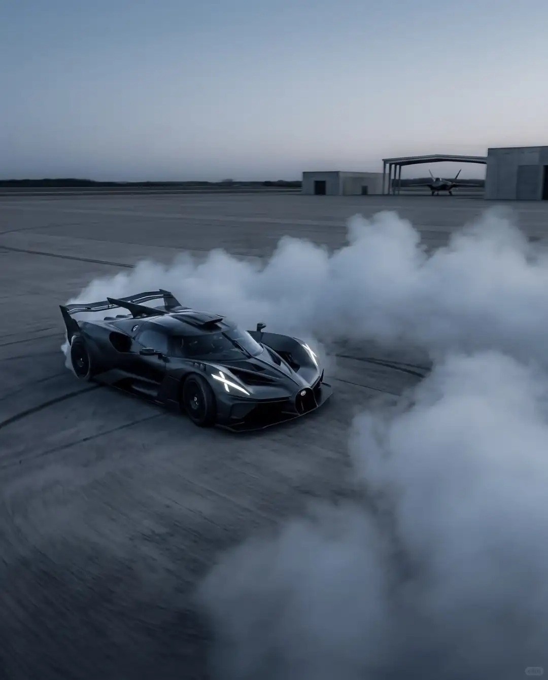 全球首台公路版Bugatti Bolide，赛道神车竟能合法上路！震惊！绝美车片