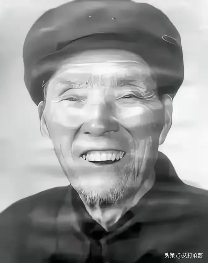 1979年，兰州军区门口，一个81岁老农走到哨兵门前，说：“我叫卢子美，是你们肖