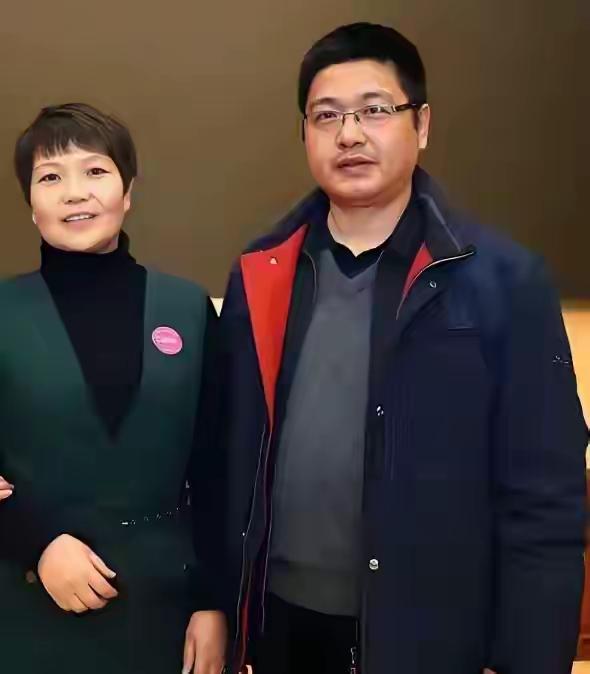 女子倾尽所有供丈夫读硕博6年，确诊两种癌症后，丈夫熬2000多个日夜：这次换我救