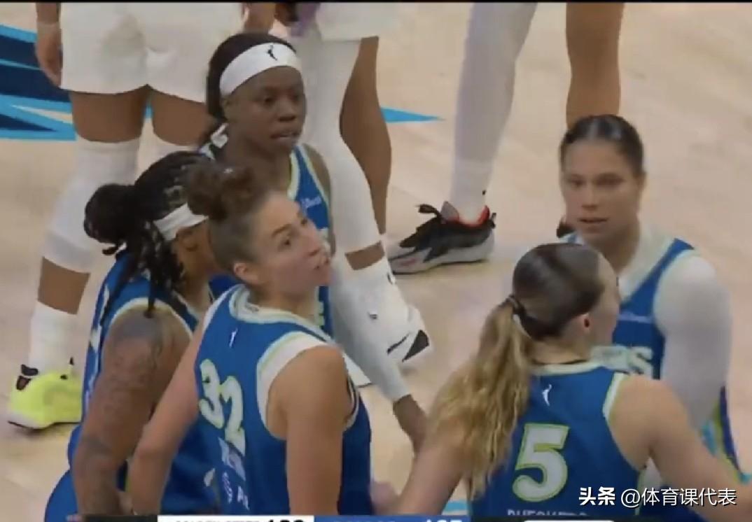 WNBA季后赛战报，李月汝全场苦坐冷板凳，奥贡鲍尔轰45分命中常规时间绝平三分，