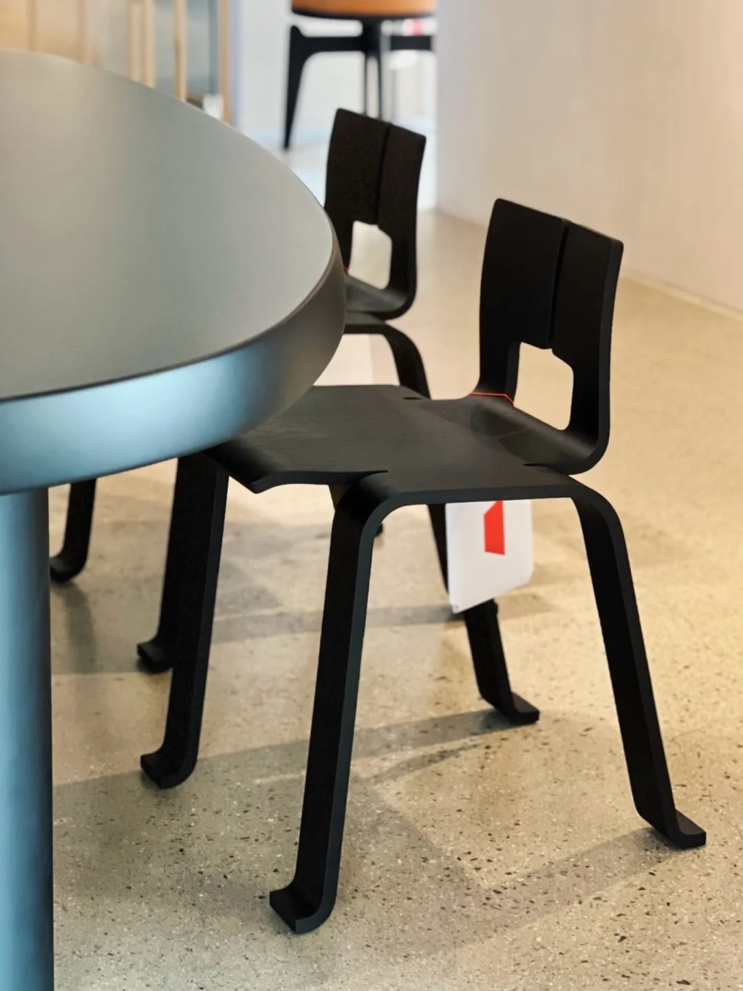 Cassina | 一把椅子，承载着艺术的优雅