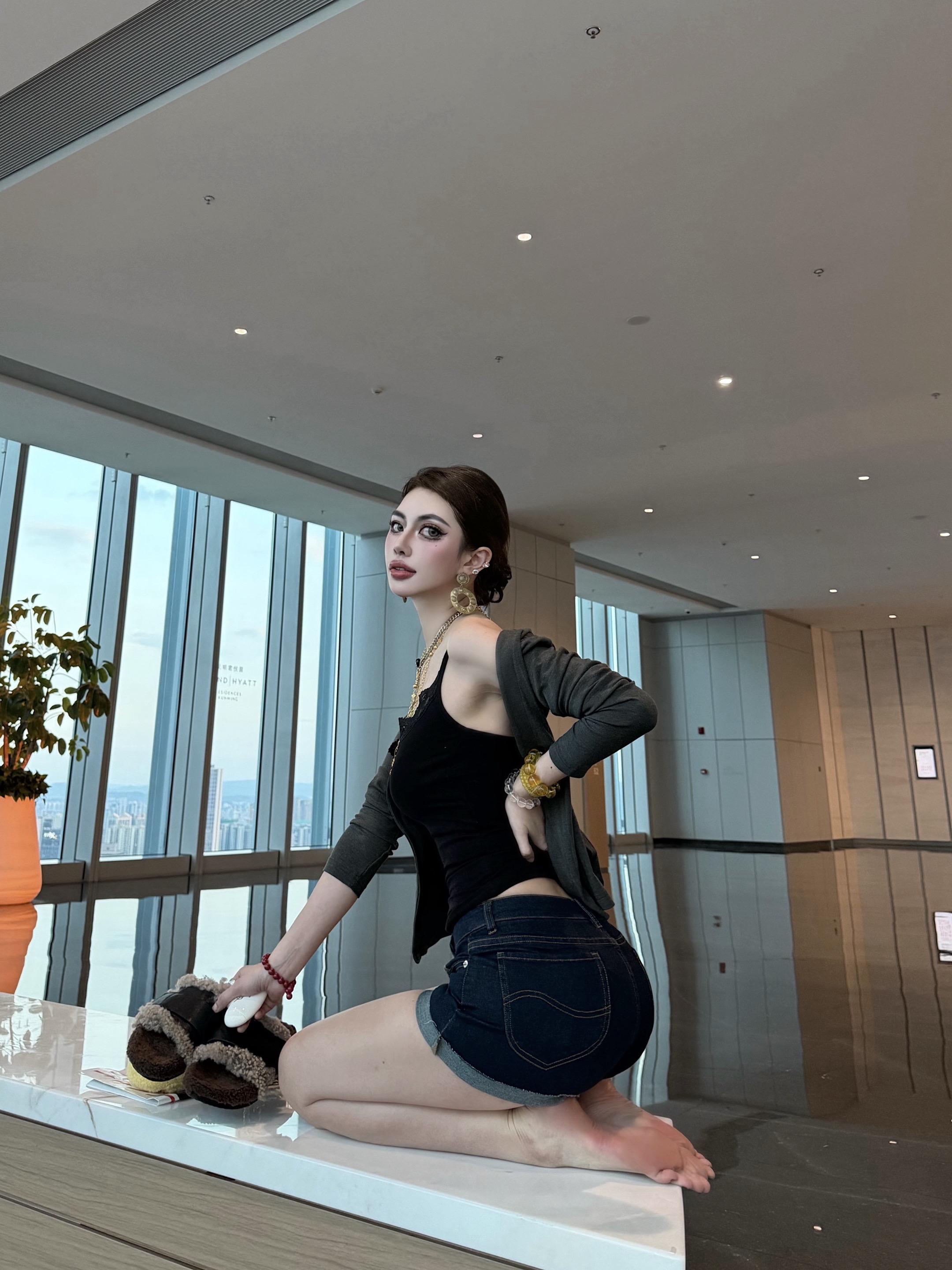 能不能让我做你的御姐？