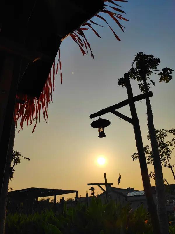 和人说话最重要的，我觉得是建立真诚的连接。古希腊智者苏格拉底与人对话，不急于表达