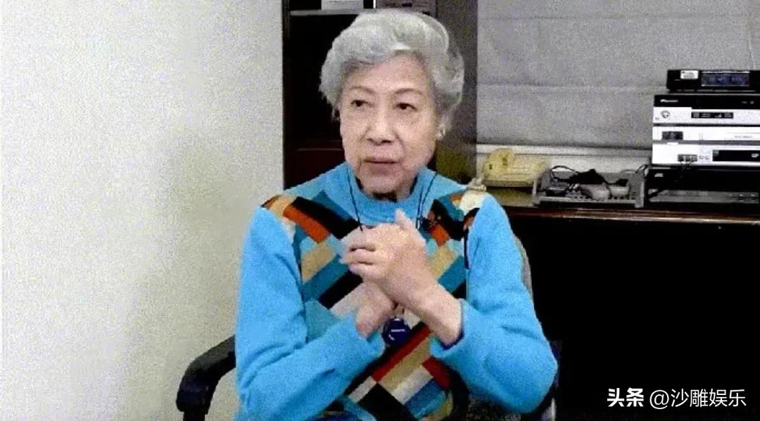 91岁罗兰，最新露面！
 
5月28日，91岁香港老戏骨罗兰的一组活动照刷屏全网