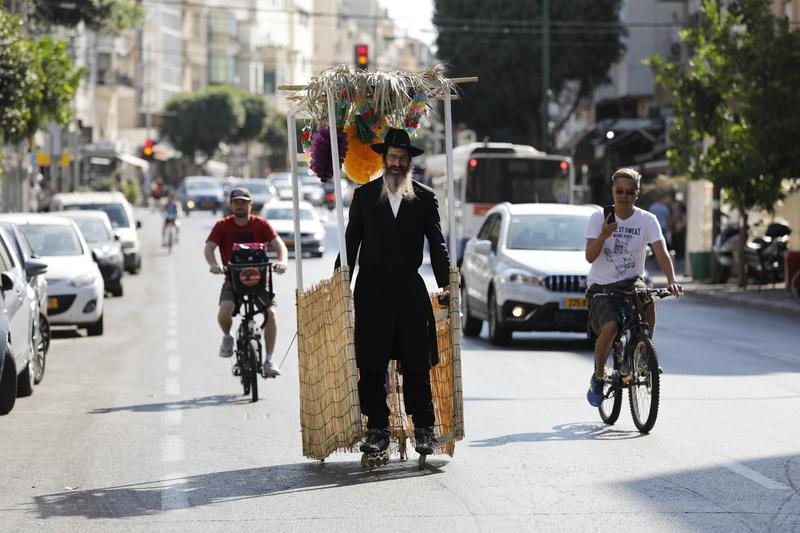 在地缘战略上，它扼守亚非欧要地，军事、科技和情报体系强大，能牵制极端势力，稳定区