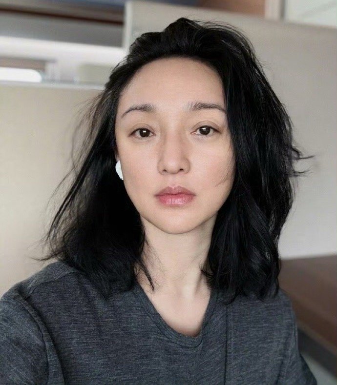 周迅大花果然是大花周迅大花果然是大花[泪]周迅顶级骨相 ​ ​​​