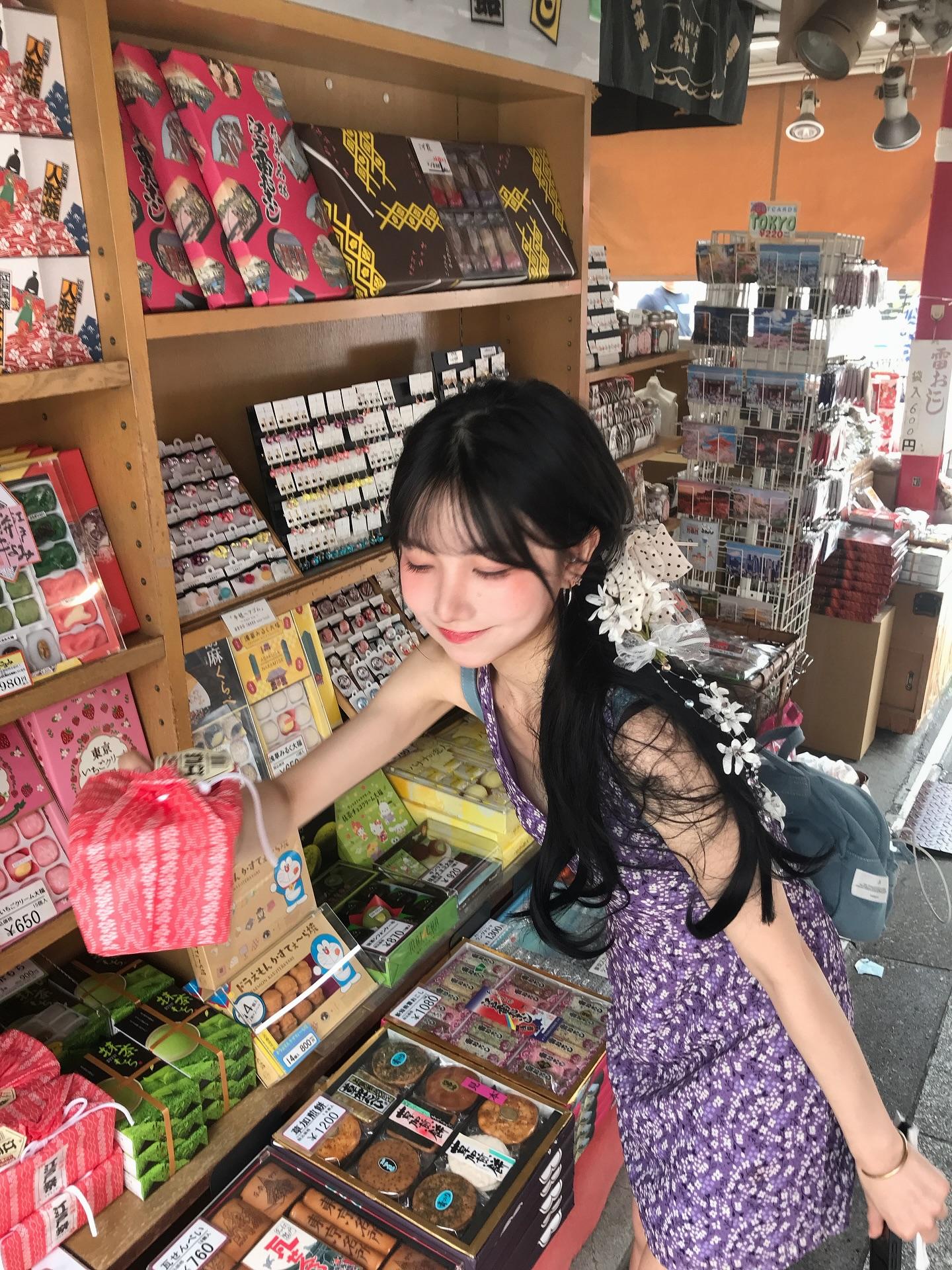 My girl 請你再離我近一點點，我又不是壞人幹嘛離我那麼遠ღ(✞╹◡╹✞)ற