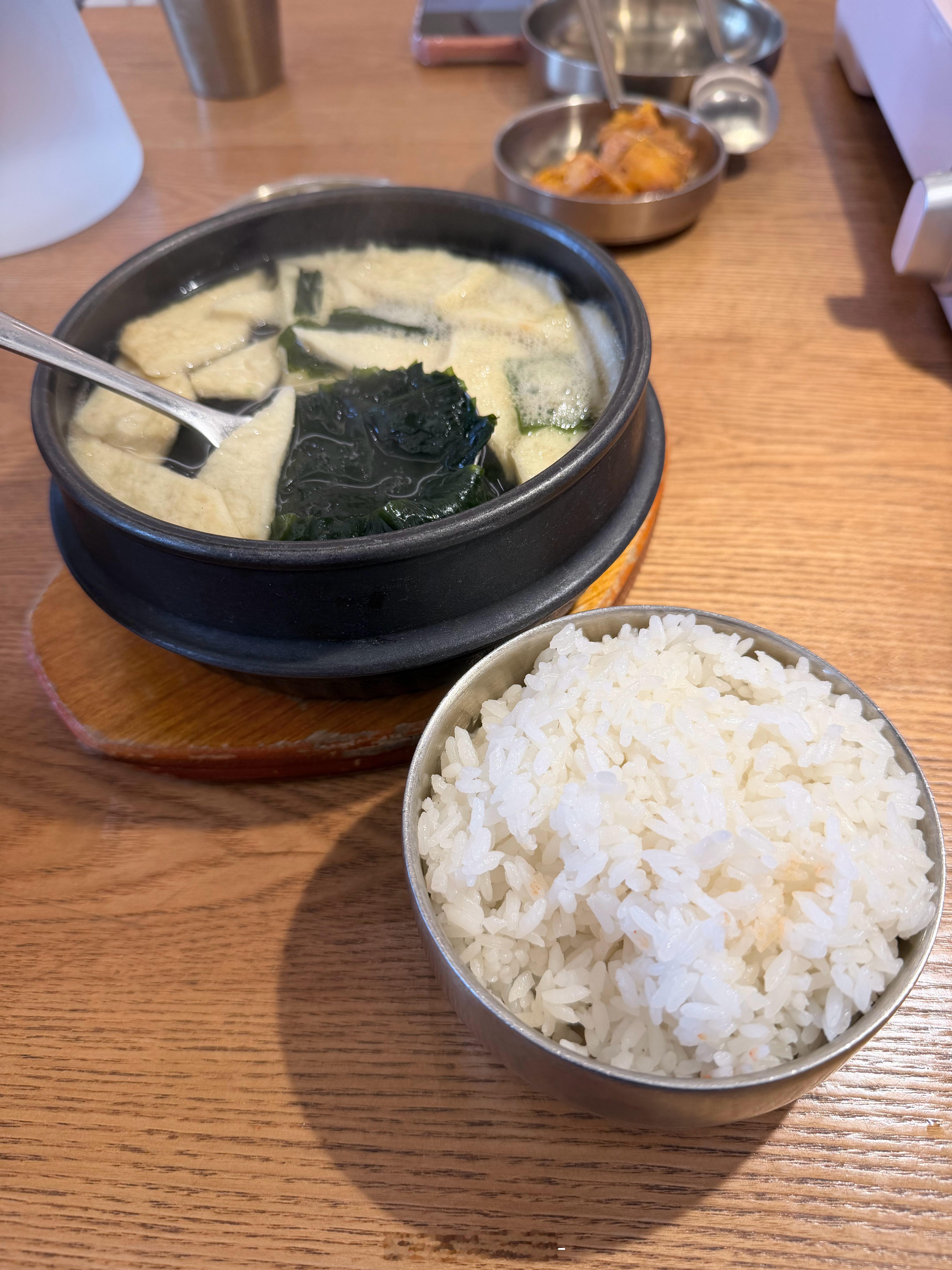 回来了！吃上饭了！一会看比赛了！！ ​​​