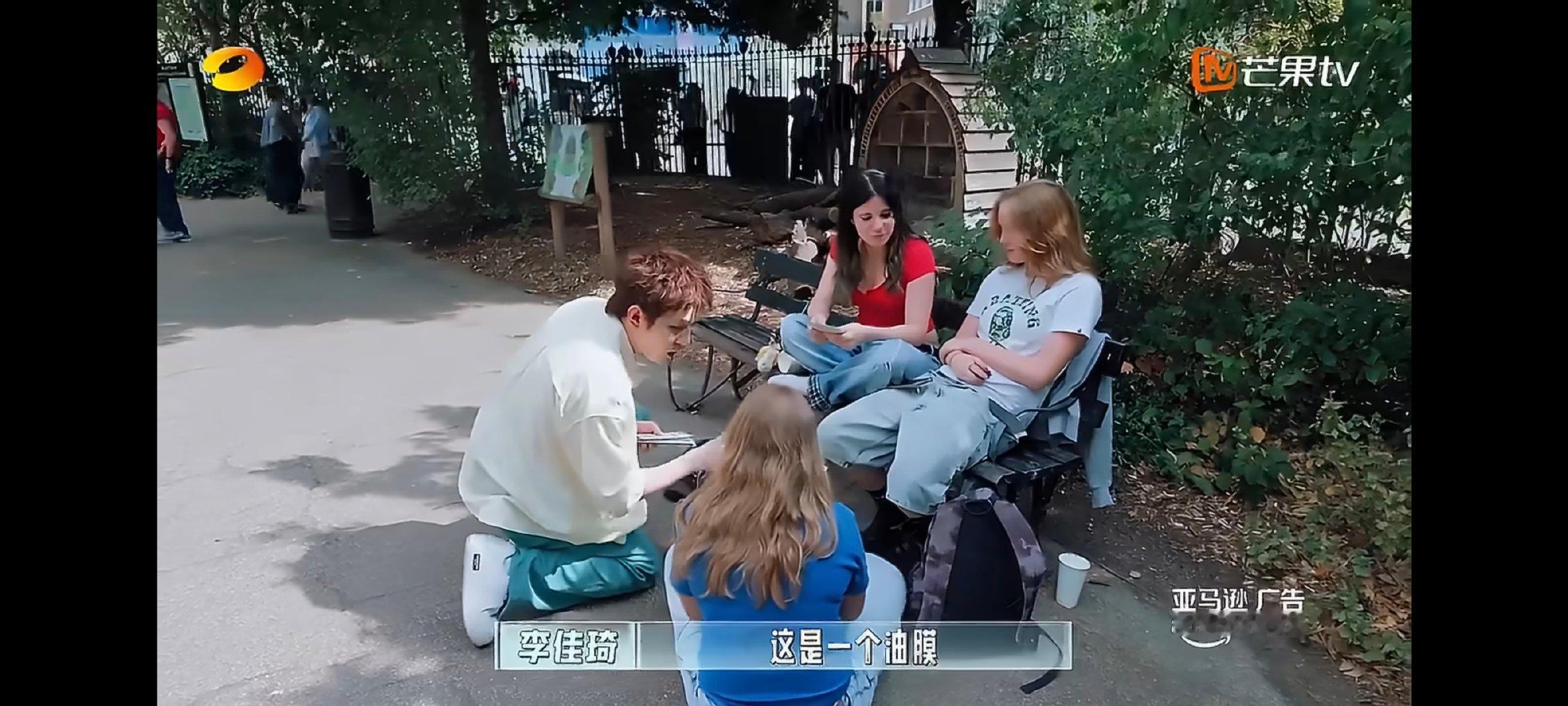 李佳琦伦敦揽客用尽毕生英语合伙人高光时刻伦敦合伙人明明会紧张还是冲上前，这份魄力