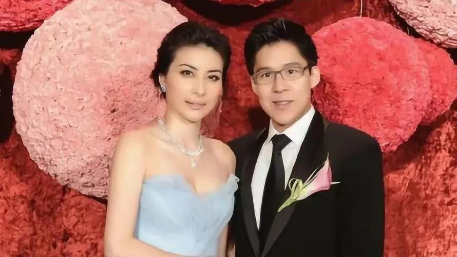 男人有钱不代表他的女人也有钱

郭晶晶带货没什么了不起的

世界有不缺钱的人吗？