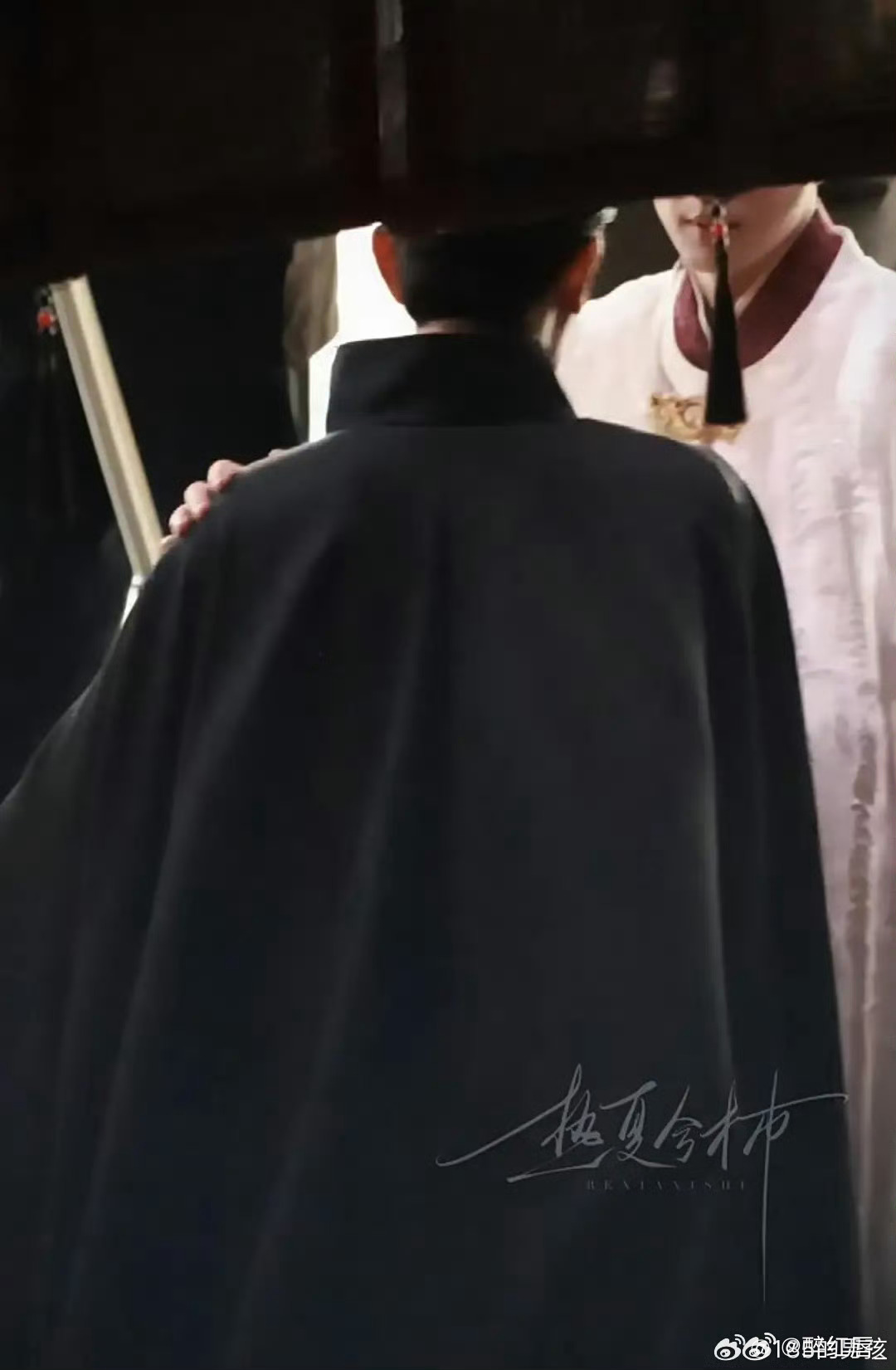 丁禹兮叶祖新真人版潇洒哥与黑大帅真人版潇洒哥黑大帅实锤！丁禹兮叶祖新同框路透，可