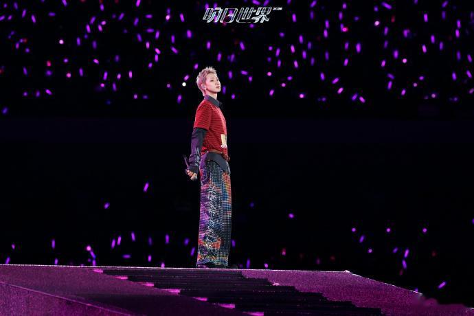 汪苏泷鸟类冷笑话合集谐音梗还能结合鸟类知识创作，汪苏泷在宜昌演唱会交出了满分范本