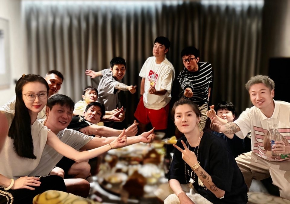 #鹿晗0420生日快乐# 祝鹿晗0420生日快乐[打call][打call][打