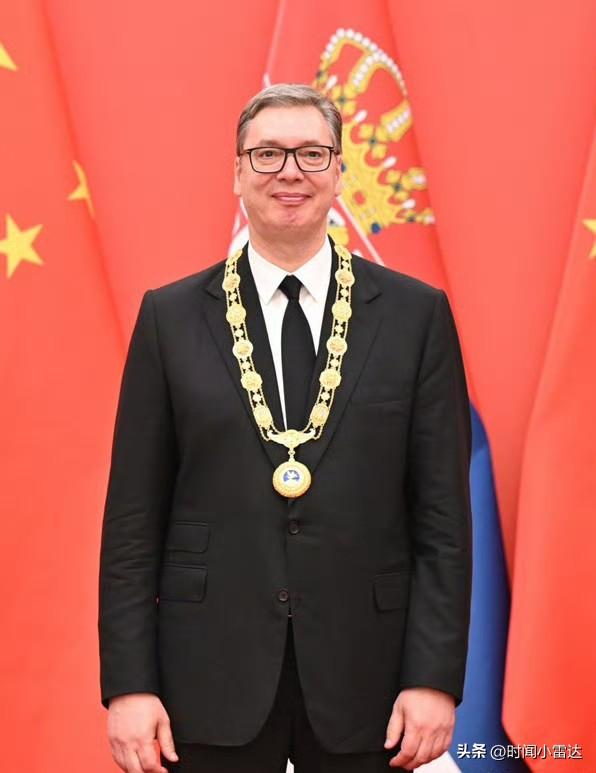 塞尔维亚总统武契奇被授予“友谊勋章”
全称“中华人民共和国友谊勋章”，是国家勋章