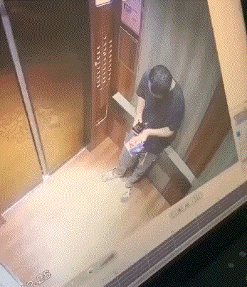 网友:恭喜你，成功引起了小姐姐的注意！