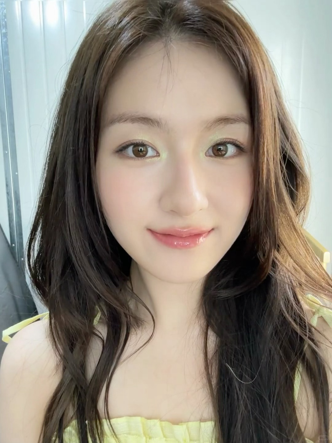 李兰迪最新自拍live图，越怼脸越惊艳的一张脸！！[羞嗒嗒][羞嗒嗒] ​​​