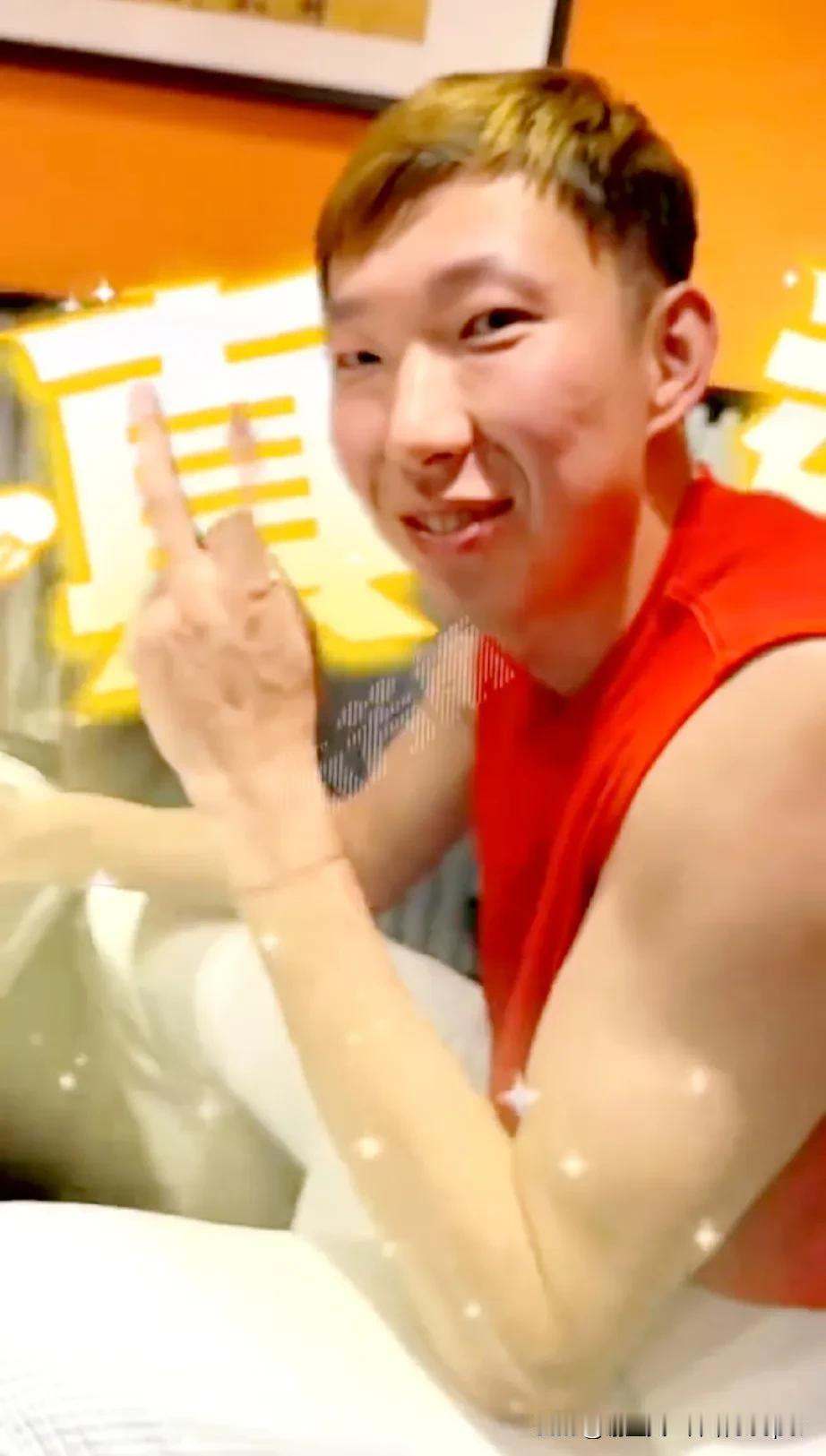 朱芳雨把事情想简单，一两顿烤肉无法填饱周琦的“肚子”，已经打完在宏远的最后一场球