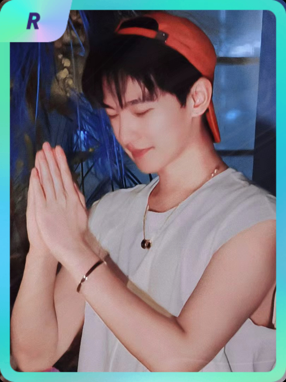 杨洋[超话] 集卡互助ing~送你一张“杨洋0909生日快乐”R卡“杨洋生日快乐
