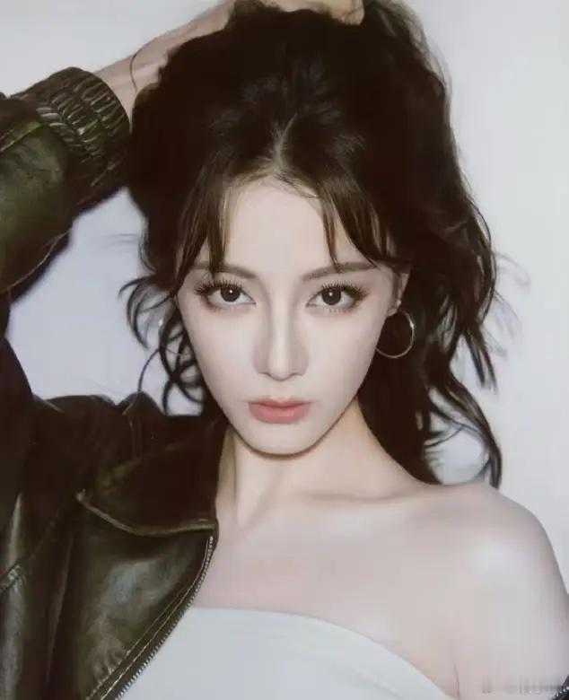 小沈阳女儿还是挺幸运的刚出道一个月时间，就火了一首单曲，现在美美桑内在社交平台上