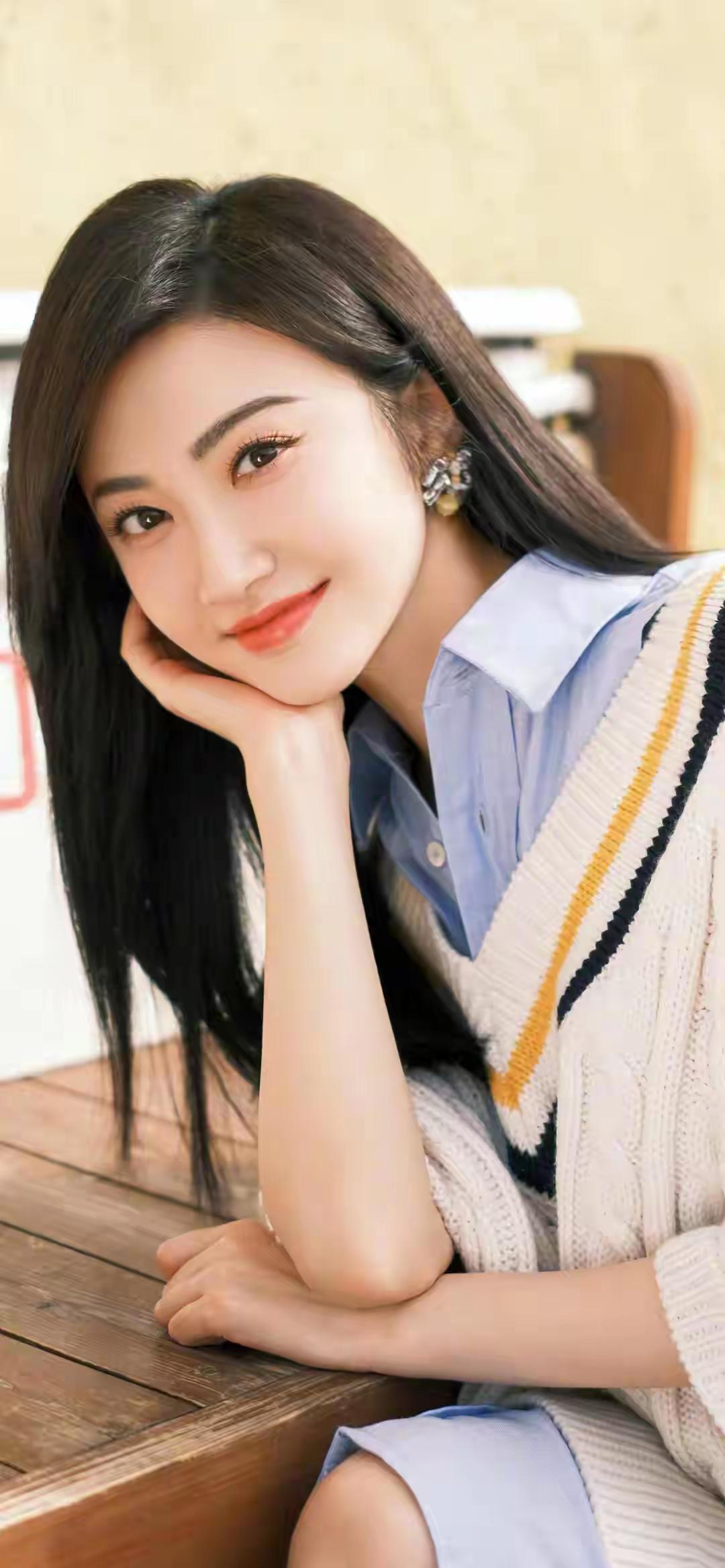 元气少女，微笑如阳光般温暖