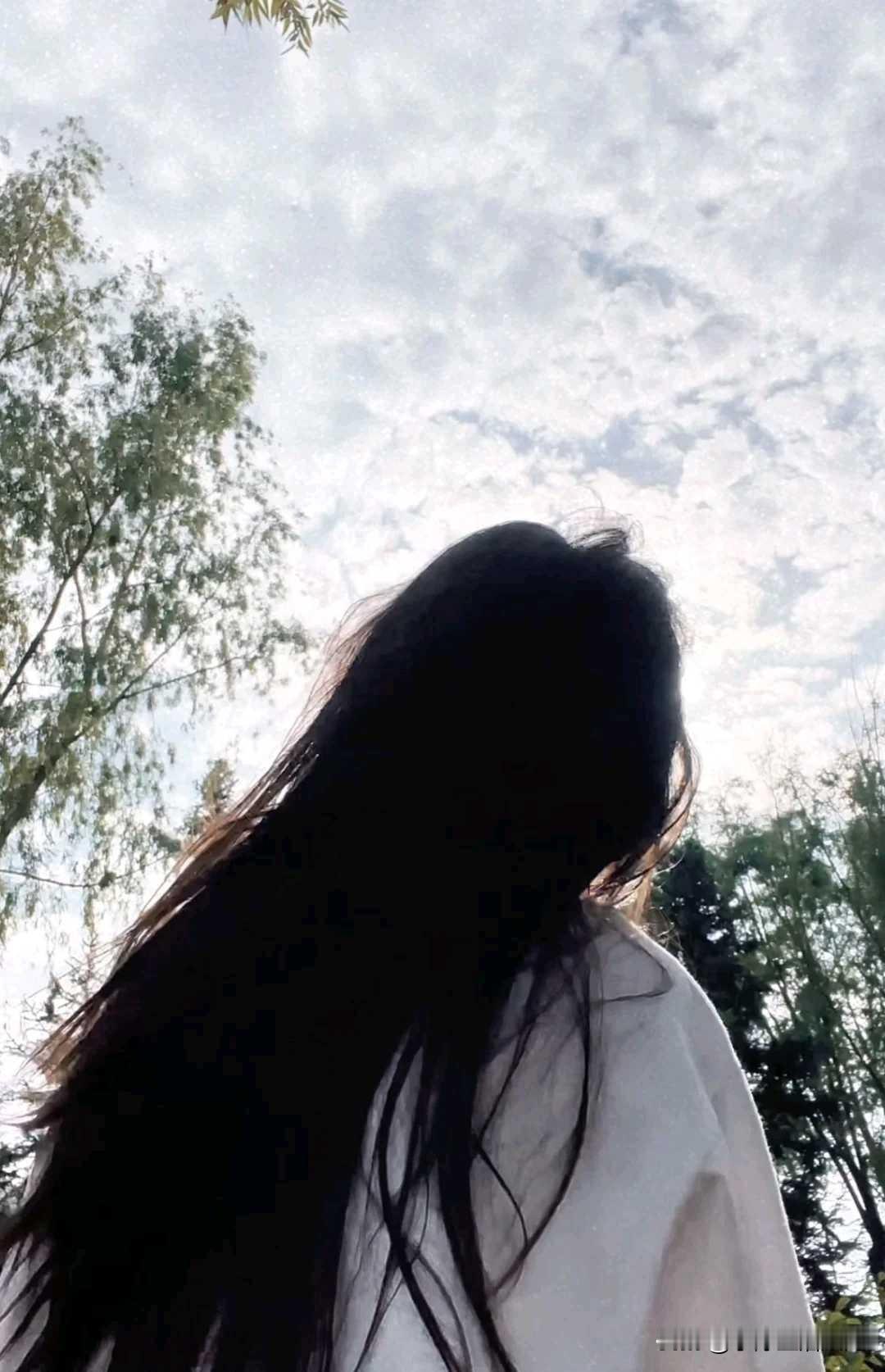 班不是要上的，总不能因为生病就请假，还得要生活的。这就是作为“牛马”的觉悟