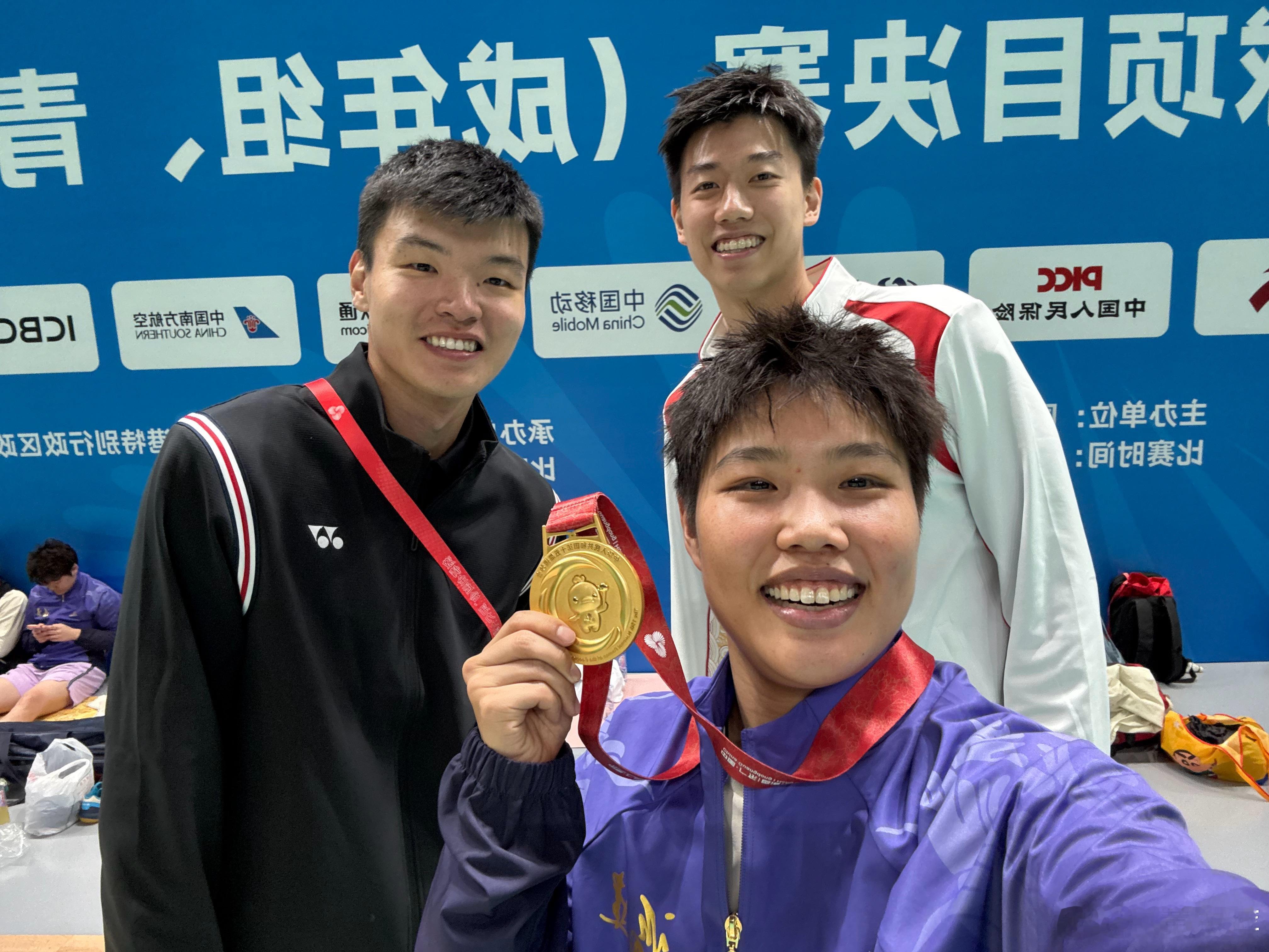 在这个以省为单位的全运会，其他省份的搭档们在黄东萍的小作文也有一席之地。 