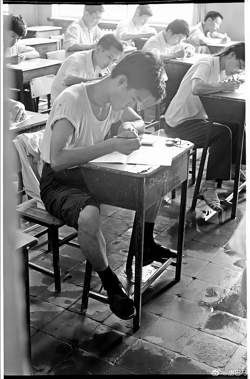 八十年县城中学教室 