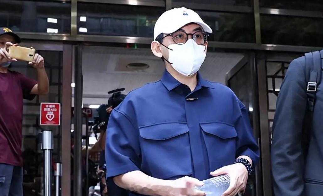 据台媒，24日，黄子佼通过律师声明表示已与全部被害人和解，并再次道歉：“我已认知