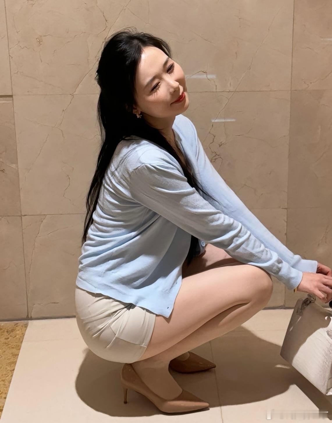 肉色的 ​​​