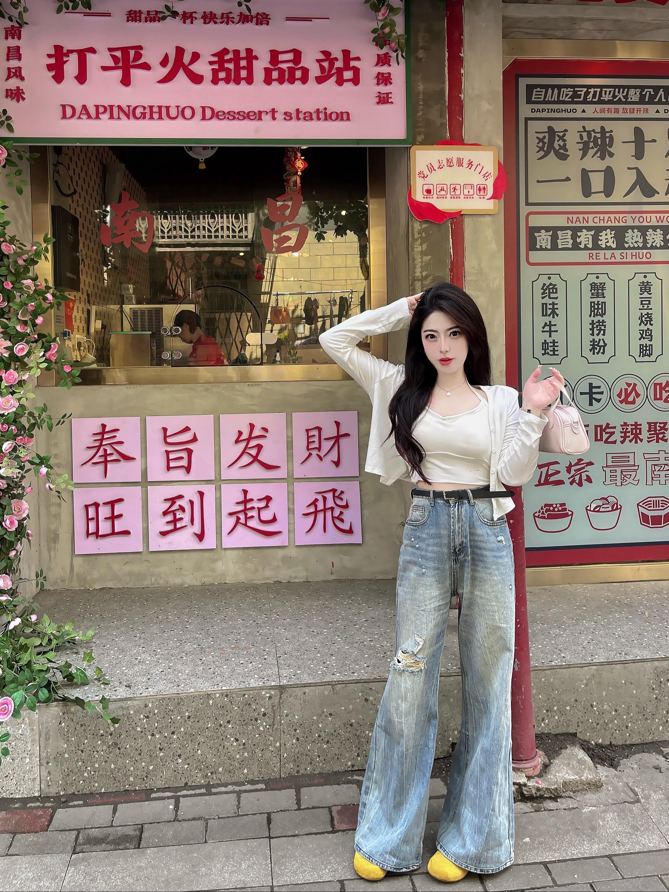 自古万男靠不住，女子应怀木兰心，与其扶他凌云志，不如自挣万两金。
