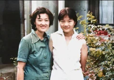 2008年，著名女外交官章含之因病去世，不久后，相关部门决定收回章家借住49年的