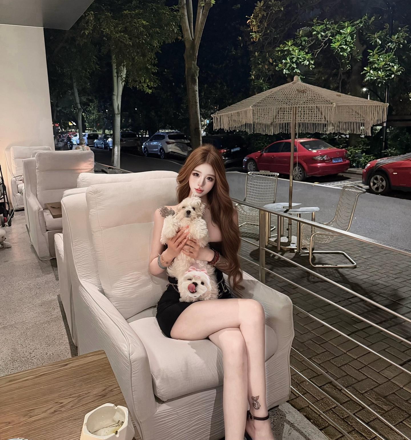 你说去逛街 我说在开会~