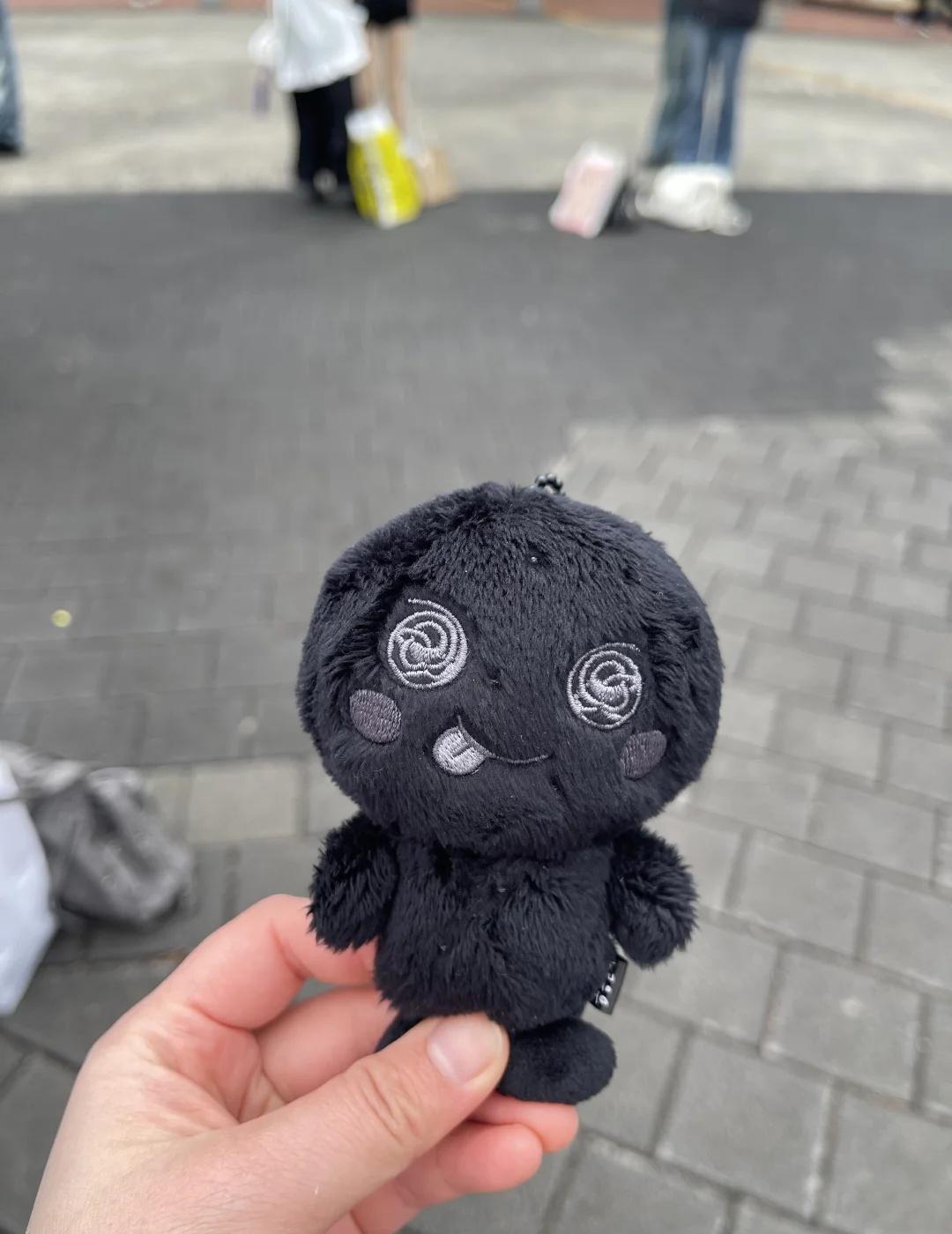 宝贝回家
谁家龙石丢失，在换票出口附近的地方捡到
接孩子回家 寻人启事 拉椅子 