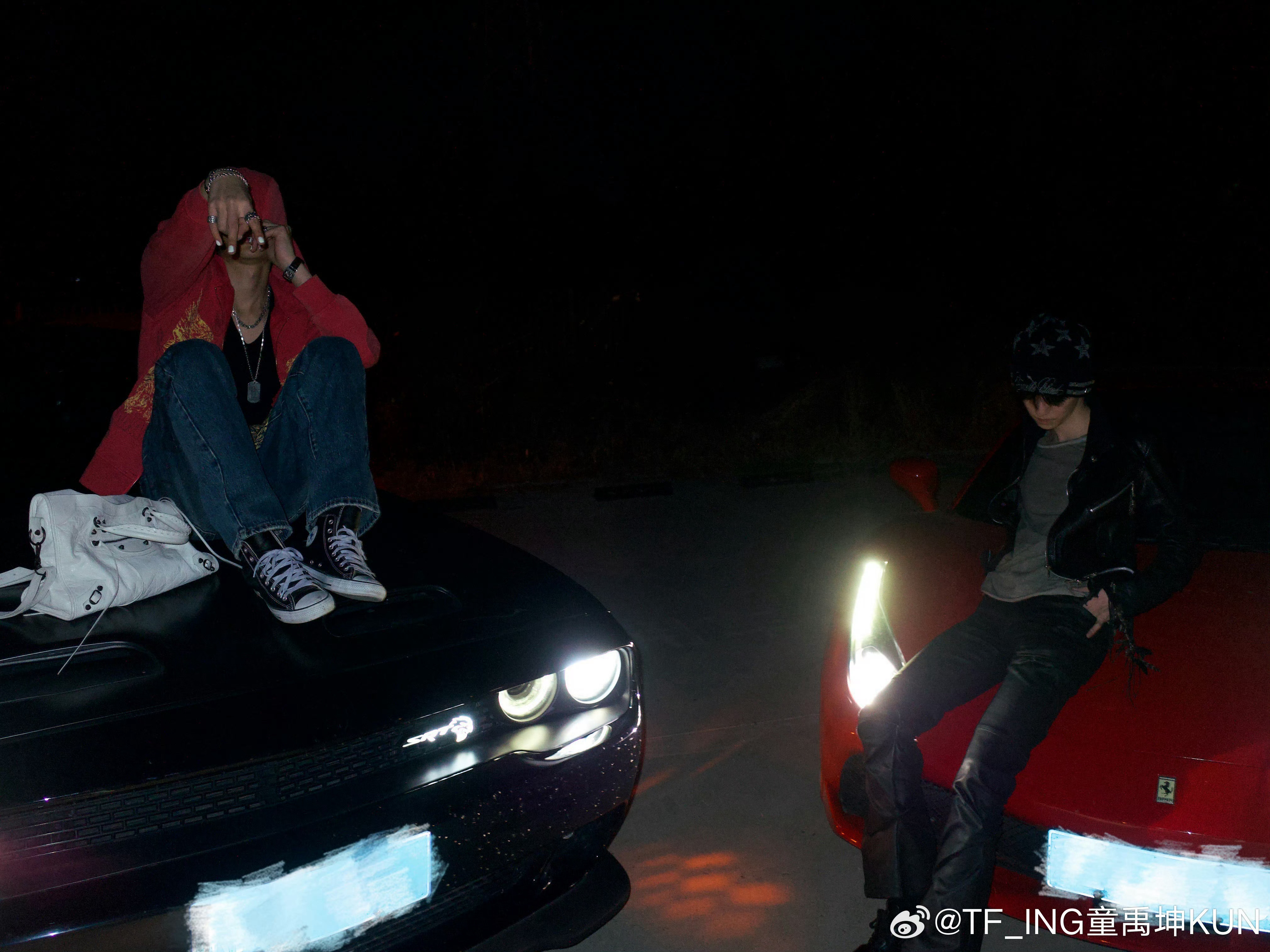 张峻豪童禹坤合照 