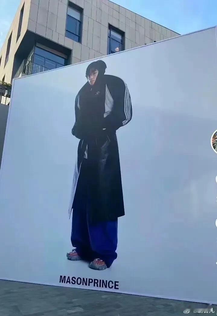 我一生没有做坏事，为什么要给我看这个[黑线]奇奇怪怪？ 向全世界吐槽
