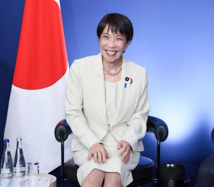 导弹、核武、稀土都奈何不了日本，唯独中国一查间谍，日本就急了，把日本逼上了跳板！