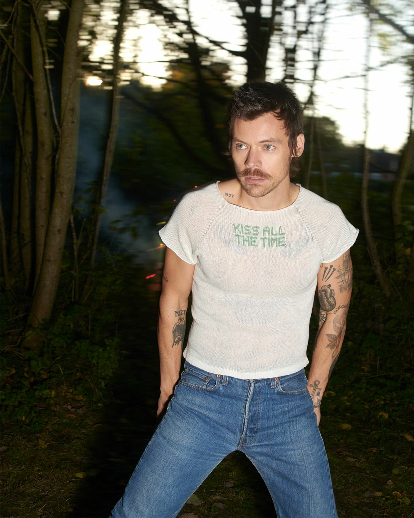 哈卷有大胸！Harry Styles强势回归新单Aperture性感新写真来咯！