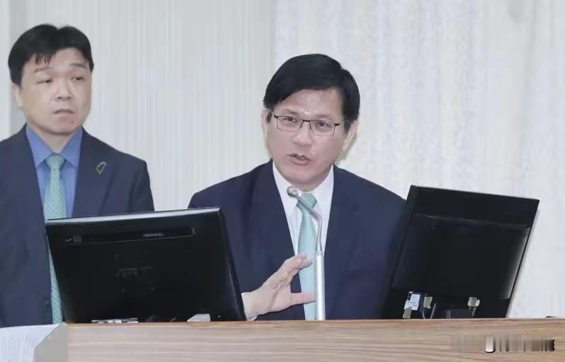 针对大陆停止进口日本水产品，台外事主管林佳龙今天（20日）在立院叫嚣，“我们在这