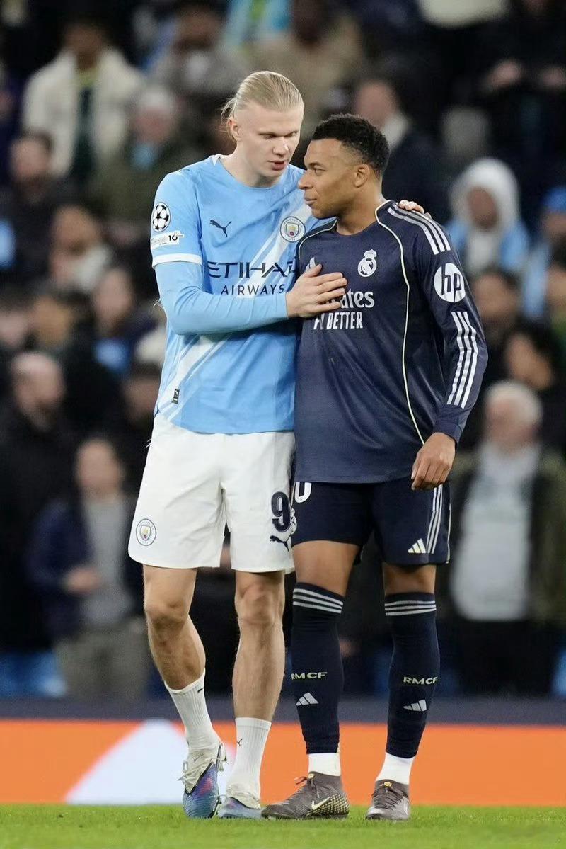 曼城1比2皇马曼城欧冠出局+联赛落后9分，本赛季或将四大皆空。欧冠1/8决赛次回