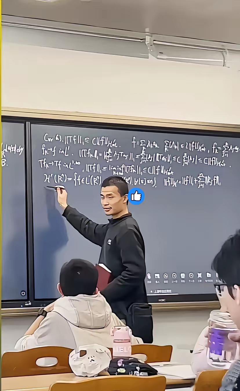 韦神有个A写反了，不知道他有没有发现？ 