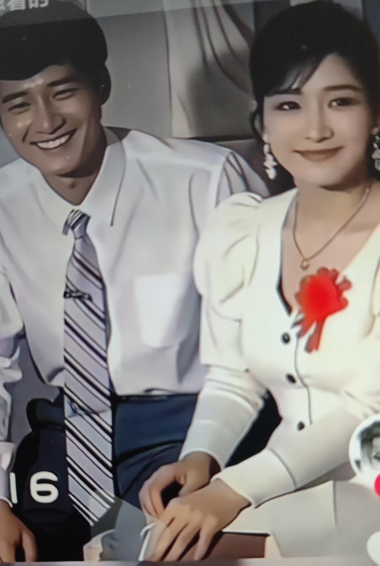 等了一辈子的新娘
2012年10月22日，她精心打扮，妆容精致，满心欢喜地等待新