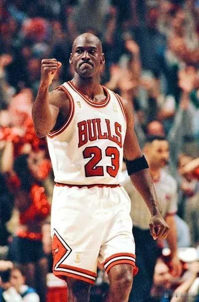 英雄所见略有不同，今日NBA2K营销主管谈NBA历史最佳五人时表示他心目中的最佳