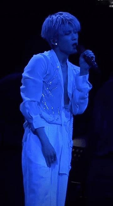 檀健次演唱会真没眼看 ​​​